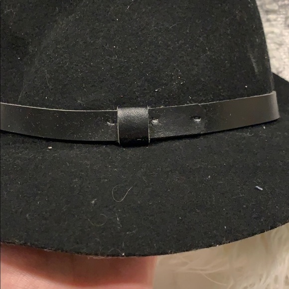 H&M Hat - Picture 3 of 5